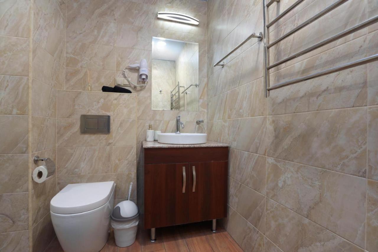 Apartment Near Republic Square เยเรวาน ภายนอก รูปภาพ
